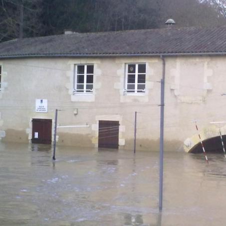inondation 2011 base de canoé